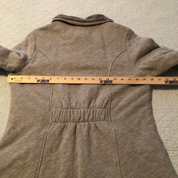 The North Face gray Caroluna quilted fleece lined full zip jacket.Women’s large. - Picture 8 of 12